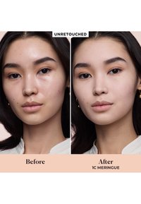 Comparación facial que muestra el "Antes" y el "Después" de las aplicaciones. El lado izquierdo presenta piel natural con imperfecciones; el lado derecho aparece más suave y con un tono uniforme.