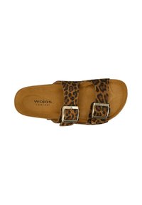 Lederimitat-Sandale mit Leopardenmuster, die zwei verstellbare Riemen mit silbernen Schnallen, eine weiche, beige Innensohle und eine flache Sohle für Komfort bietet.