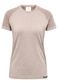 Camiseta marrón claro con textura de punto, mangas raglán cortas con acentos estampados, escote redondo y logo en el dobladillo.