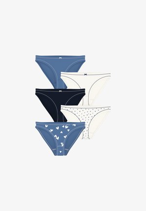 Fünf Damen-Bikini-Unterhosen in Blau, Marineblau, Weiß und Weiß mit blauen Herzen, jeweils mit kontrastierenden Nahtdetails und kleinen Schleifenakzenten.