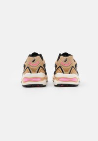 ASICS SportStyle GEL PRELEUS - Sapatilhas - camel beige/black