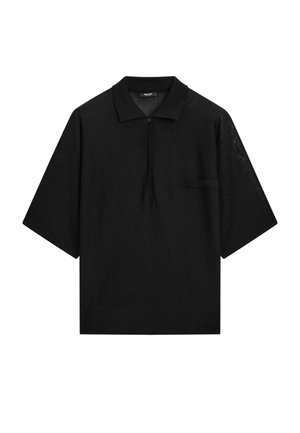 - Koszulka polo