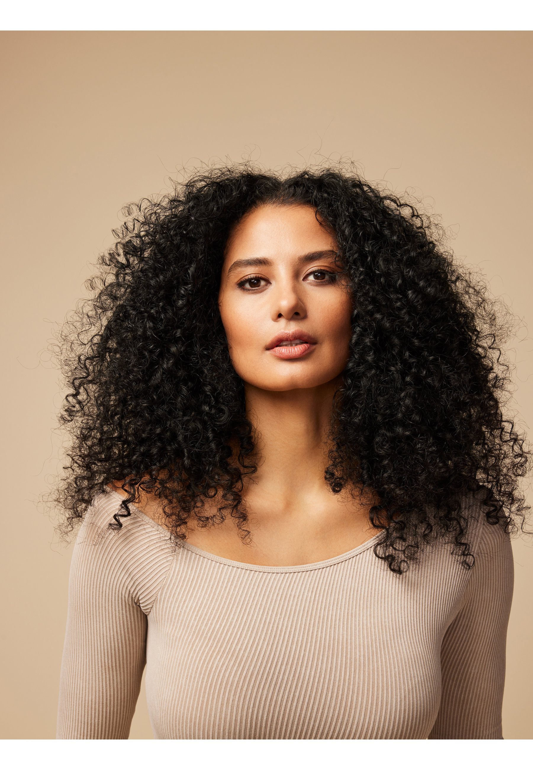 Aveda CAPTIVATING CURLS: BE CURLY ADVANCED™ STYLING ESSENTIALS