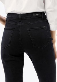 BRAX STYLE MARY MIT NORMALER LEIBHÖHE - Jeans slim fit - dark blue