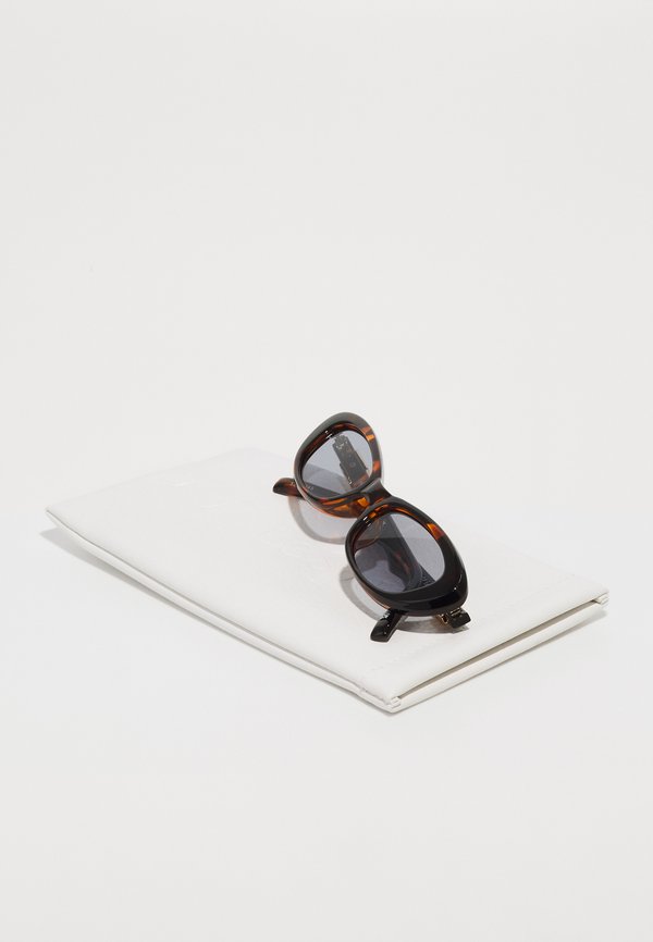THE WHISPERER UNISEX - Sunglasses3