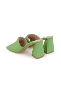 Desa Muiltjes met hak - green