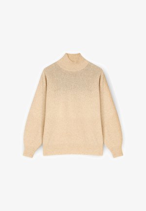 Beżowy sweter robiony na drutach z prążkowanym, wysokim kołnierzem, długimi rękawami i subtelnym wzorem kropek, który łagodnie przechodzi od dekoltu do klatki piersiowej.