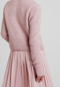 mint&berry Neule - light pink