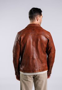 Freaky Nation RAUL-FN - Chaqueta de cuero - cognac