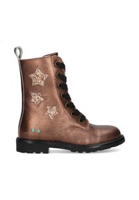 Bottine à motif en bronze avec lacets noirs, ornée de trois appliqués en forme d'étoile brillants et d'accents turquoise. Semelle épaisse noire pour la durabilité.