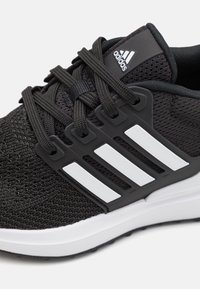 adidas Performance UBOUNCE DNA UNISEX - Scarpe da allenamento - core black/footwear white