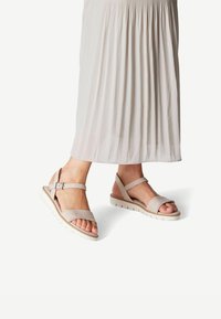 Marco Tozzi Sandalias con plataforma - rose metallic
