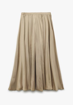 Beige, satin Maxikleid mit einem elastischen Bund, der weiche Drapierungen und eine glatte Textur aufweist, geeignet für legere oder formelle Anlässe.