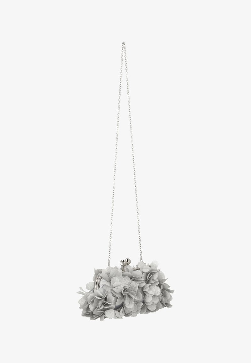Borsa a mano grigia a fantasia floreale con tracolla a catena argentata, caratterizzata da una superficie testurizzata con petali sovrapposti e una chiusura con fibbia decorativa.