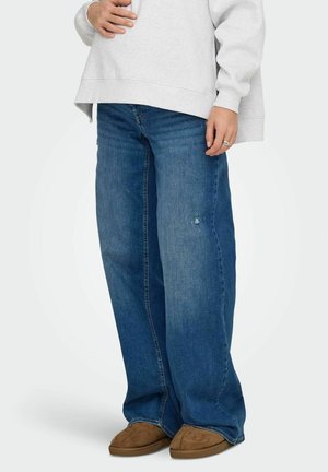 MIT WEITEM BEIN BLUSH WEITER BEINSCHNITT  - Džíny Relaxed Fit - medium blue denim