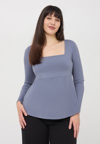 Terranova CON SCOLLO QUADRATO - Maglietta a manica lunga - avio