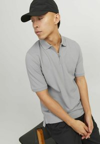 Jack & Jones Polotričko - ultimate grey
