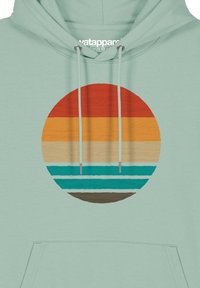 Mintgroene hoodie met een cirkelvormige grafiek met horizontale strepen in rood, oranje, geel, beige, teal en bruin. Voorzien van trekkoorden.