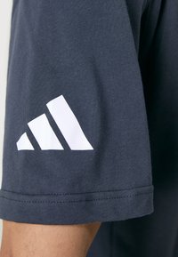 adidas Performance JB TEE - Equipación de clubes - dark grey