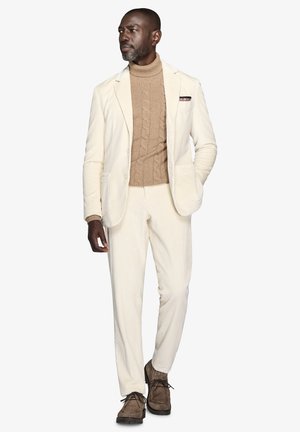 Blazere - cream solid