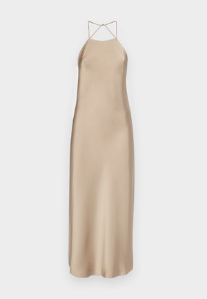 Robe midi en satin beige clair, avec des bretelles spaghetti croisées et une silhouette fluide au toucher doux.