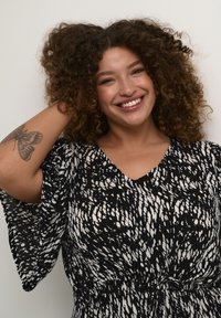 Kaffe Curve KCAMI - Robe de jour - black white graphic snake