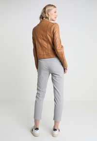 Maze GRENADA - Lederjacke - cognac