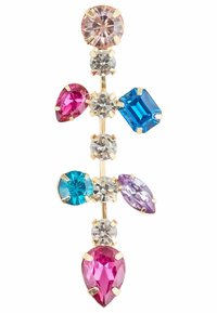 Boucles d'oreilles dorées mettant en vedette diverses pierres précieuses colorées : rose, bleu, bleu clair, violet et transparent, présentées en plusieurs formes et tailles agencées verticalement.