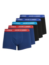 Confezione di cinque boxer da uomo in colori vari: blu navy, nero, rosso e blu chiaro. Ognuno presenta un elastico in vita con marchio.