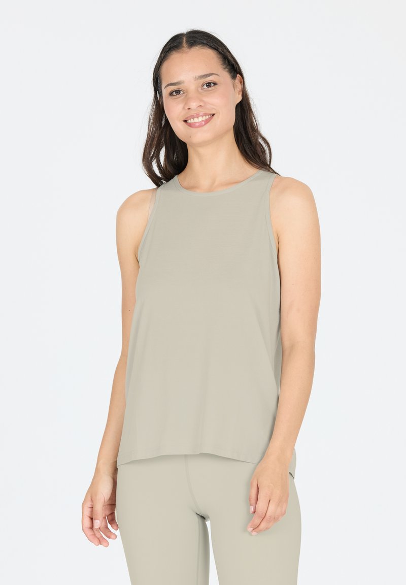 Top senza maniche grigio chiaro con scollatura rotonda. Realizzato in tessuto morbido, presenta una vestibilità rilassata e una texture liscia.