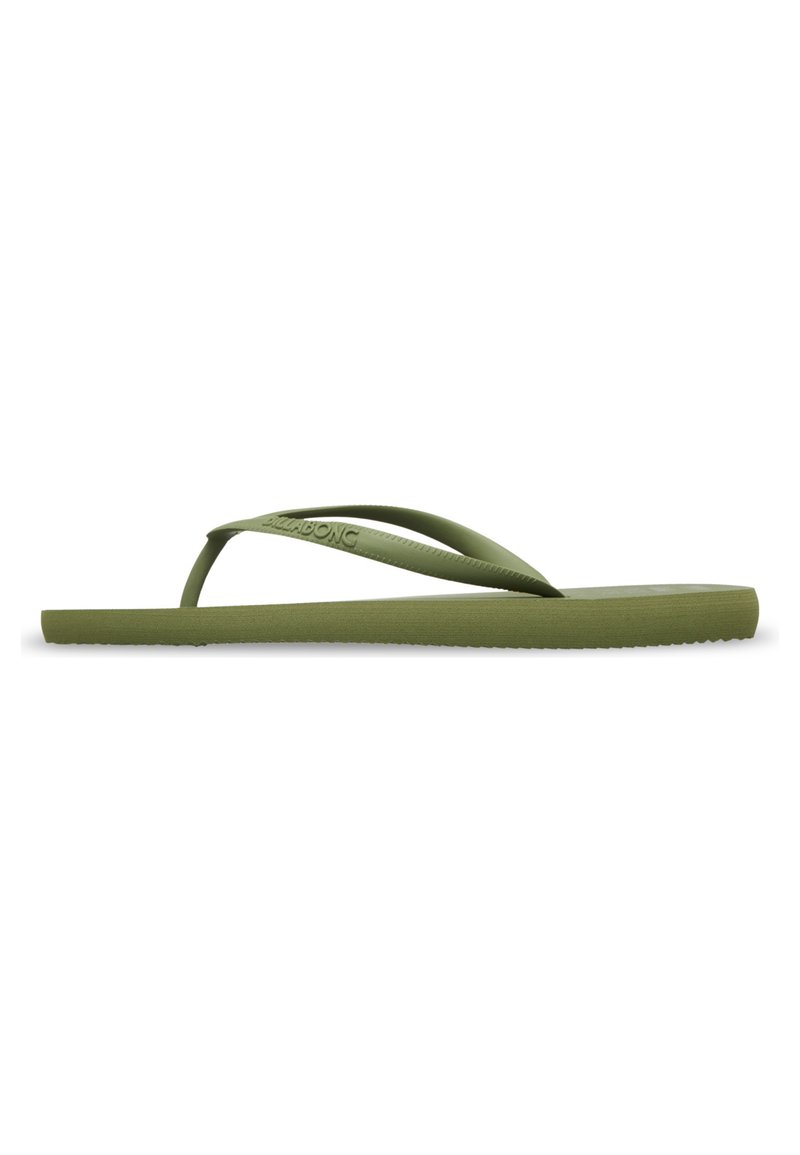 Vihreät flip-flop-sandaalit pehmeällä kumipohjalla, kapeilla remmeillä ja tekstuuripohjalla. Minimalistinen muotoilu, jossa on brändin logo remmissä.