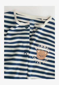 Valimata, navy stripe mummys little cub