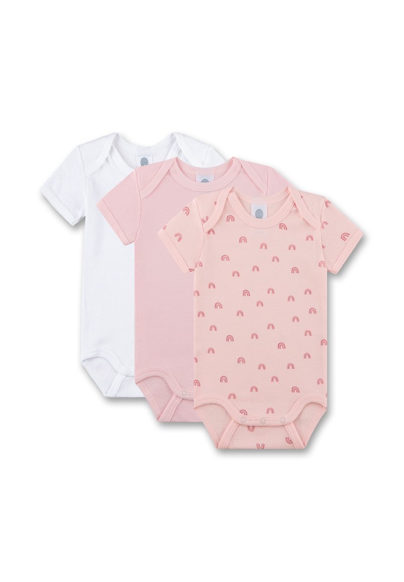 Drei Baby-Strampler: einer weiß, einer einfarbig pink und einer hellrosa mit Regenbogenmustern. Kurze Ärmel, weicher Baumwollstoff, Druckknopfverschlüsse.