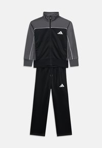 Ei valittu, grey/black/white