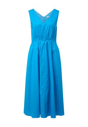 Robe sans manches bleue avec un décolleté en V, taille froncée et jupe évasée fluide. Fabriquée en tissu doux d'une couleur unie.