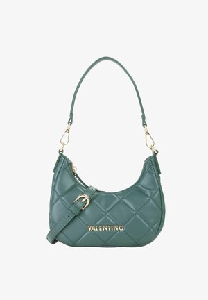 Sac à main en cuir matelassé vert avec boucle dorée, bandoulière amovible et logo « Valentino » sur le devant.