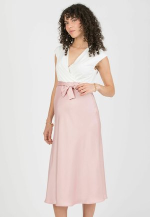 DILETTA – MATERNITY NURSING WITH CROSSOVER - Vapaa-ajan mekko - pink