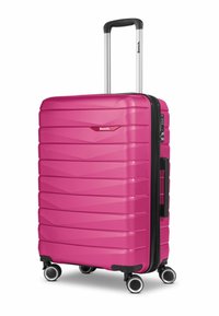 Harde roze koffer met een ribbelontwerp, zwarte rits, uitschuifbare handgreep en vier 360-graden spinnerwielen. Merkwaarde zichtbaar.