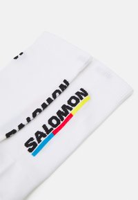Salomon PULSE RACE FLAG CREW UNISEX - Nogavice - white/bright red/lemon
