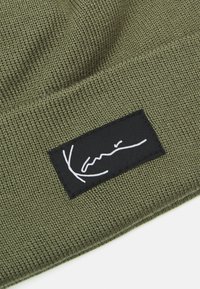 Karl Kani SIGNATURE BEANIE UNISEX - Čiapka - olive