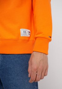 Tommy Jeans Sudadera - orange