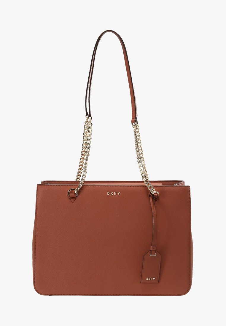 DKNY - Elissa - Borsa da spalla piccola in pelle nera con tracolla a catena DKNY - Elissa - Borsa da spalla piccola in pelle nera con tracolla a catena