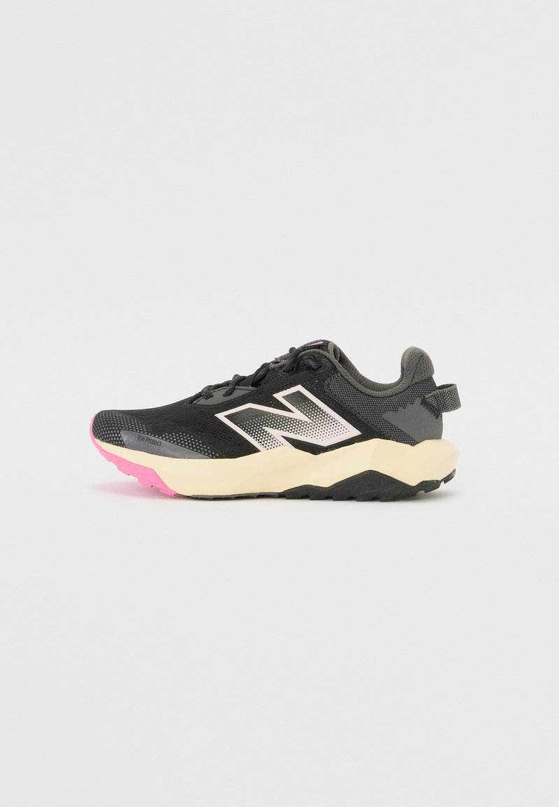 New Balance DYNASOFT NITREL V6 - Zapatillas de trail running - black