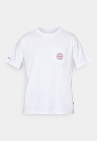 EAGLE BUCKETS POCKET TEE - T-shirts med print - white