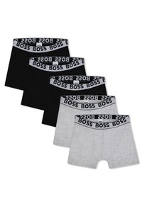 Boxers noirs et gris en coton, dotés d'une large ceinture élastique avec le logo "BOSS". Cinq paires disposées en rangée.