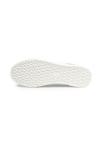 Semelle de sneaker blanche avec un motif en nid d'abeille texturé. Les bords sont arrondis, et la semelle extérieure présente des stries pour une meilleure adhérence.