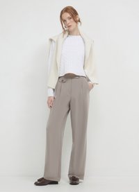 Calliope CROP TRECCE - Strickpullover - bianco