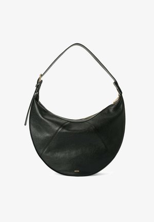 Borsa a tracolla in pelle nera con forma curva, dotata di una singola tracolla e una cerniera dorata. Superficie testurizzata con accenti minimi.