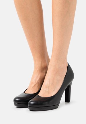Platform heels - black matt