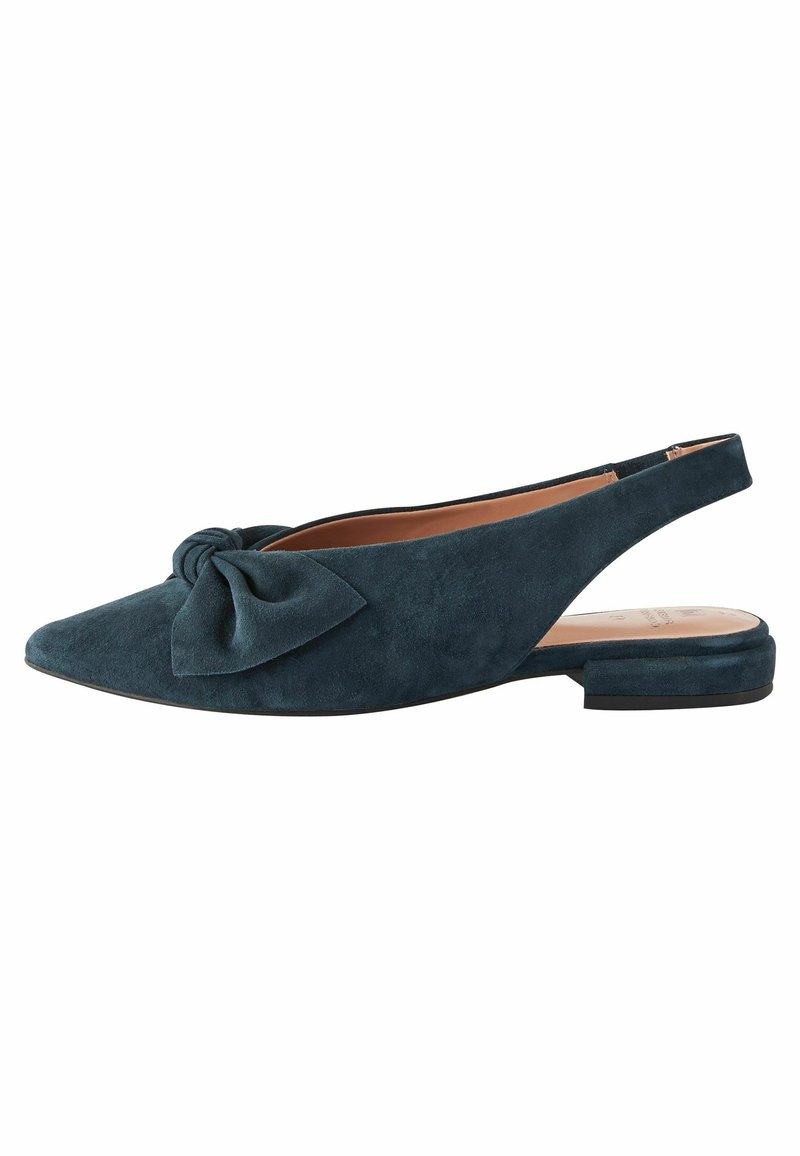 Chaussure plate à bride arrière en daim bleu sarcelle foncé avec bout pointu et grand nœud décoratif sur le dessus.